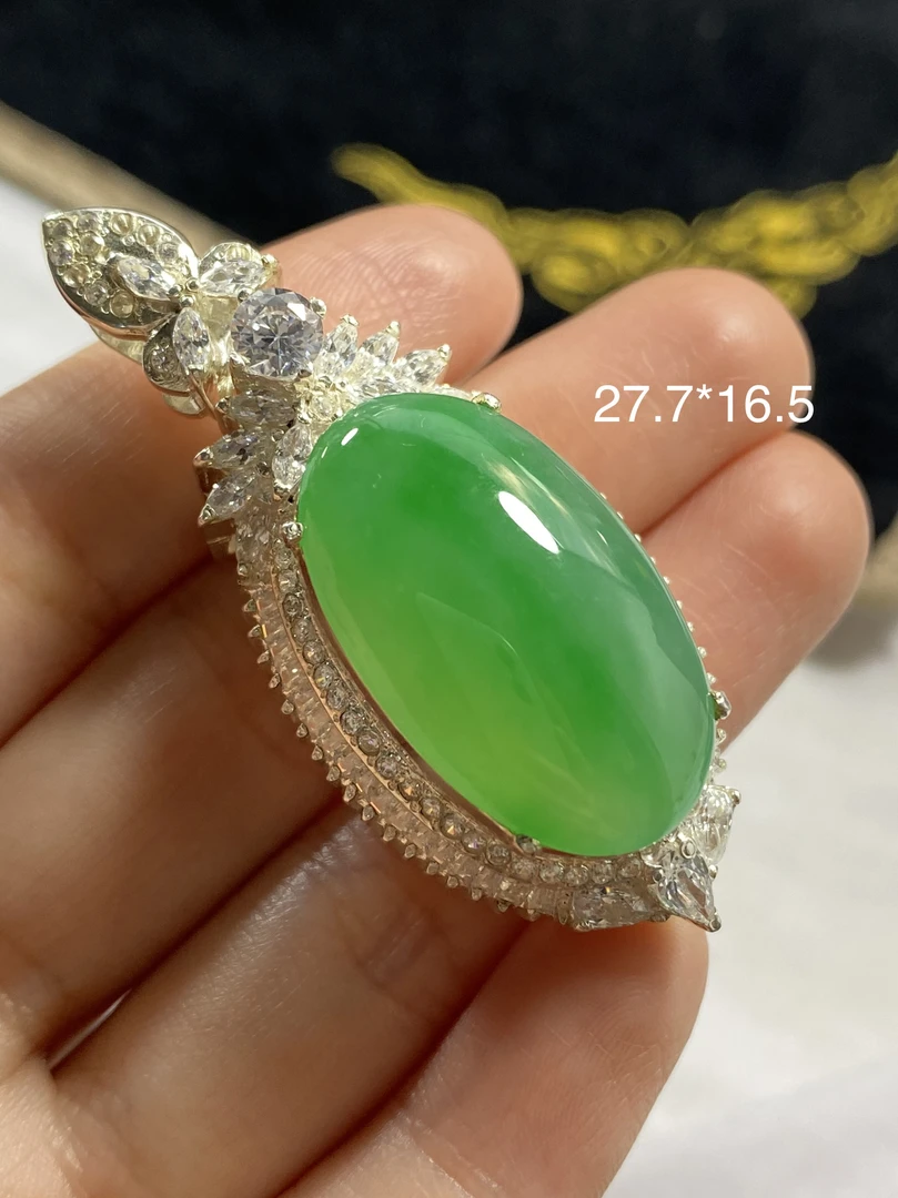 缅甸天然翡翠A货铜托镶嵌