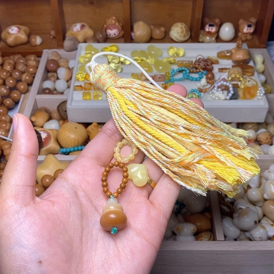 手串猴头核桃1.33爱心蜜，蜜卡环，葫芦提溜，金色流苏