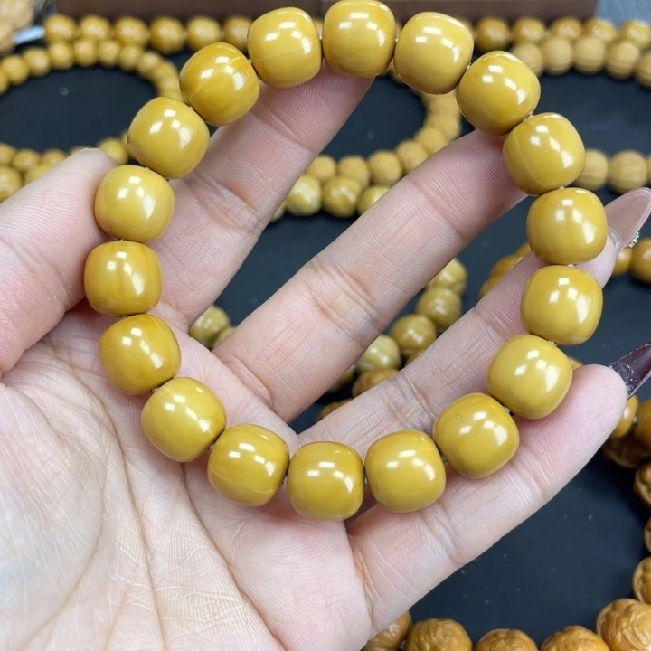 鑫***军吊坠猴头核桃精品