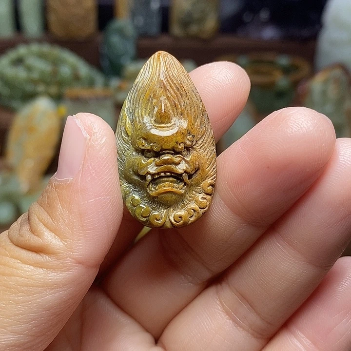 岫岩河磨玉（透闪石质玉）未镶嵌颈饰