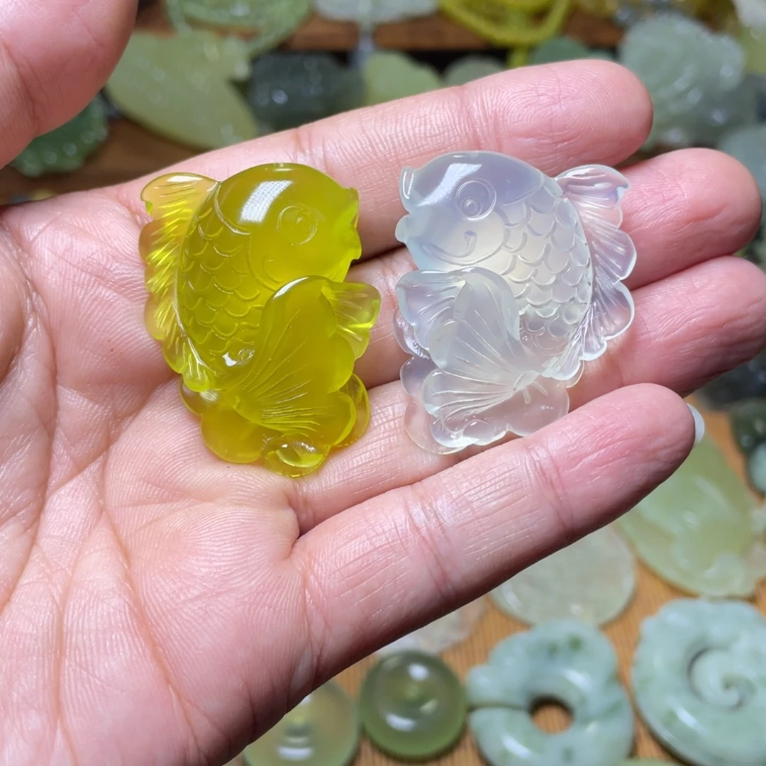 满***辰蛇纹石玉未镶嵌挂件