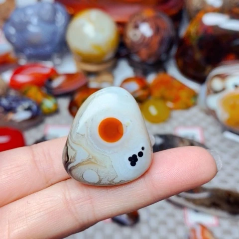 未镶嵌玛瑙/玉髓珠宝奇石富**祥