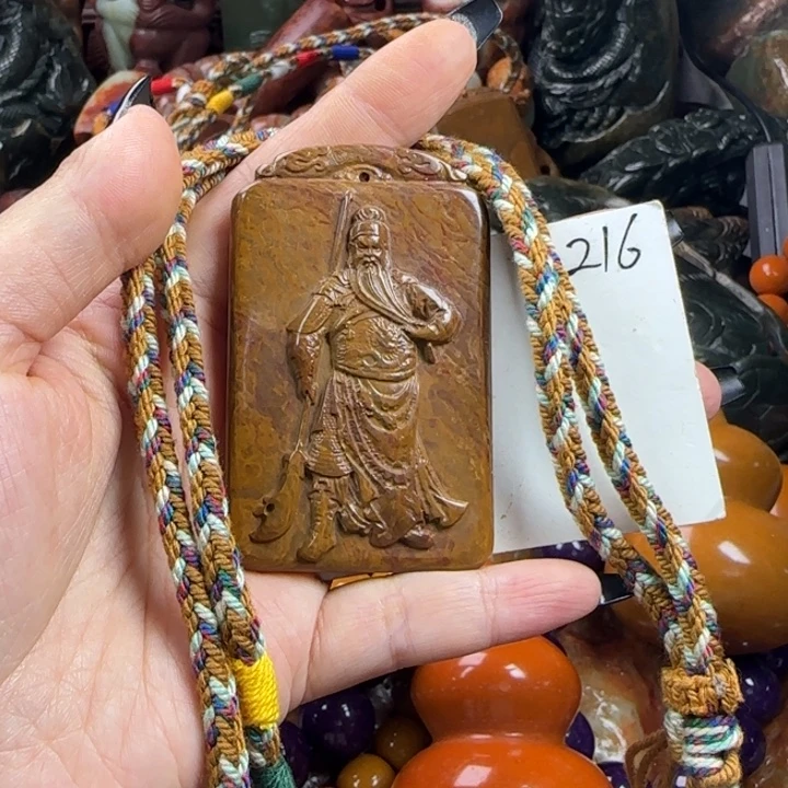 未镶嵌透闪石质玉珠宝奇石