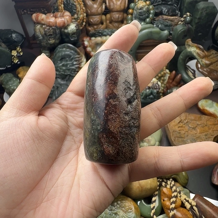 透闪石质玉未镶嵌珠宝奇石
