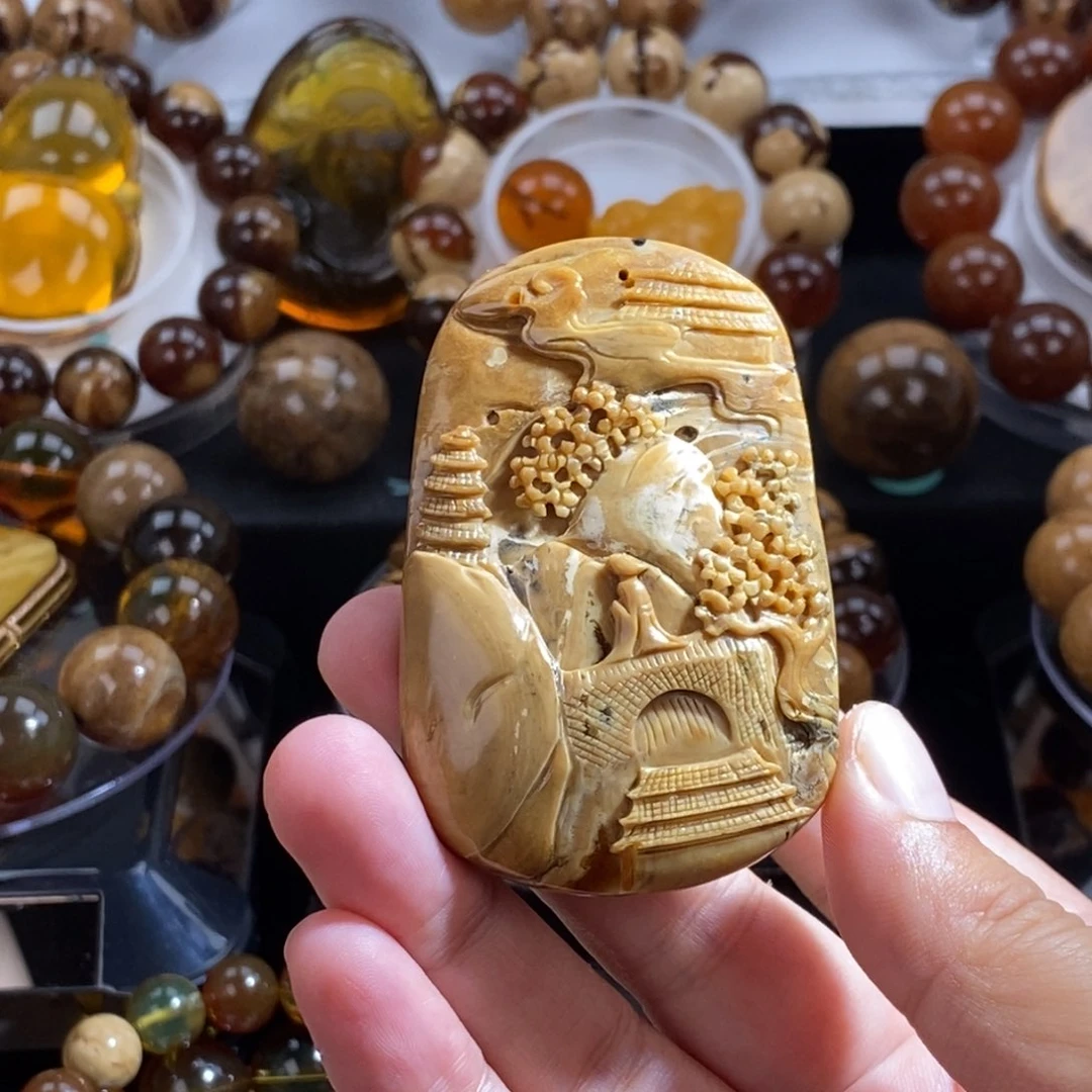 未镶嵌琥珀珠宝奇石