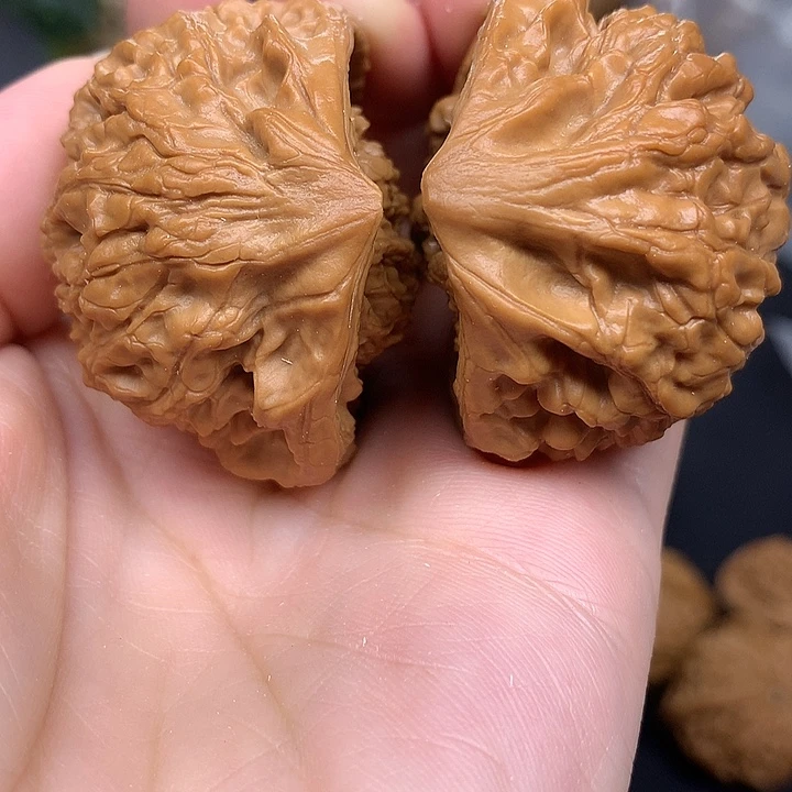 吊坠文玩核桃帅***。42蛇王