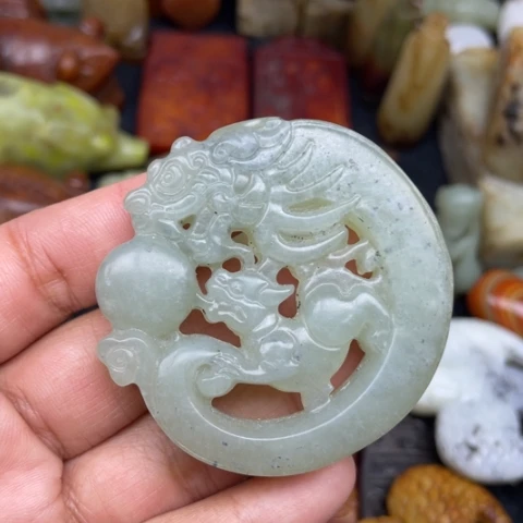 蛇纹石玉未镶嵌颈饰83