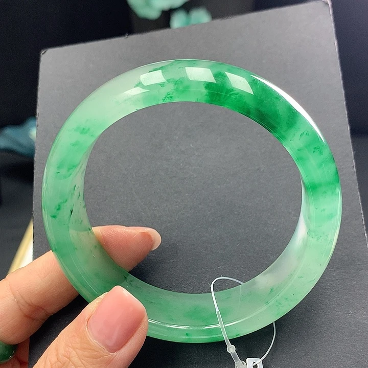 石英质玉手镯未镶嵌柘****地