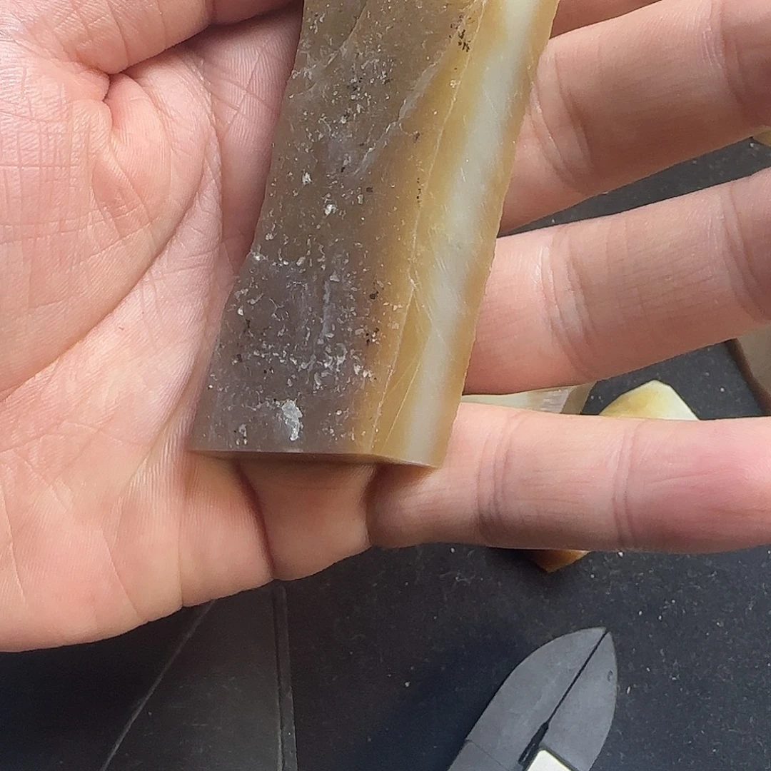新***意和田玉未镶嵌珠宝奇石