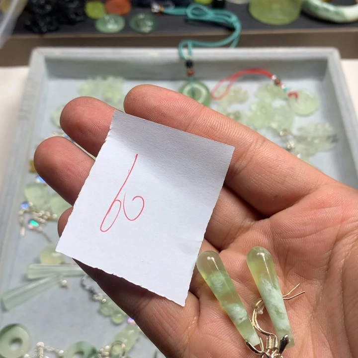 蛇纹石玉耳钉足银镀金镶嵌时*莉