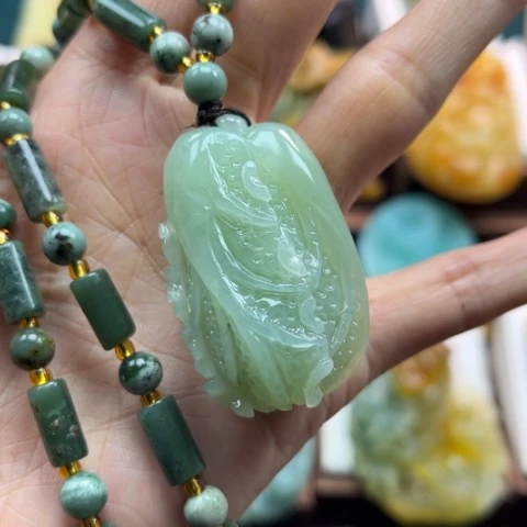 岫玉挂件未镶嵌挂件