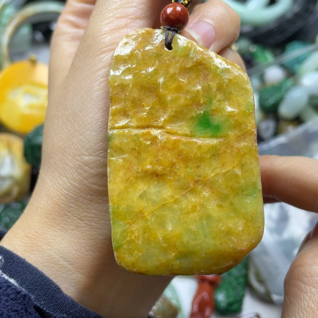 翡翠颈饰未镶嵌牌子