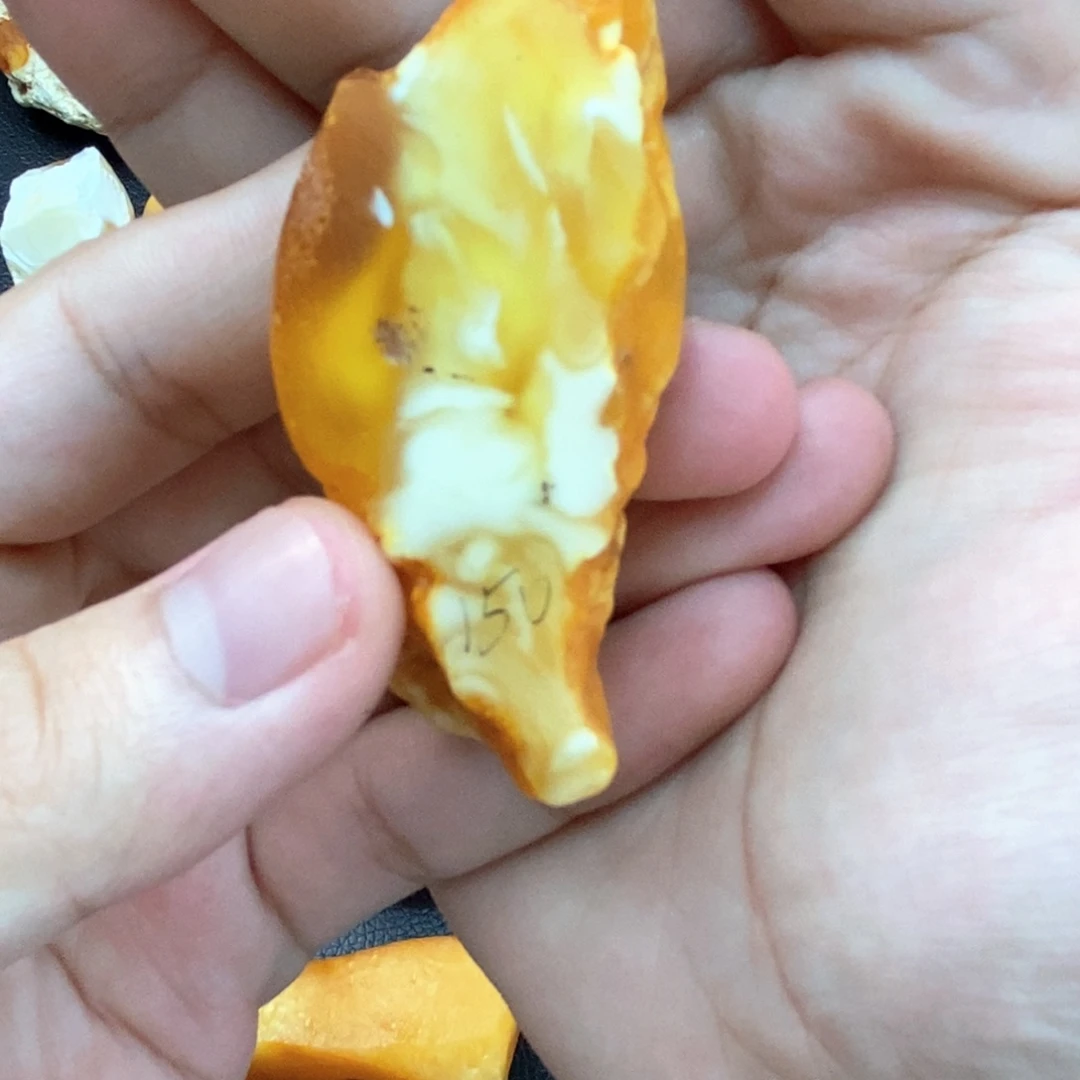 定制琥珀未镶嵌蜜蜡