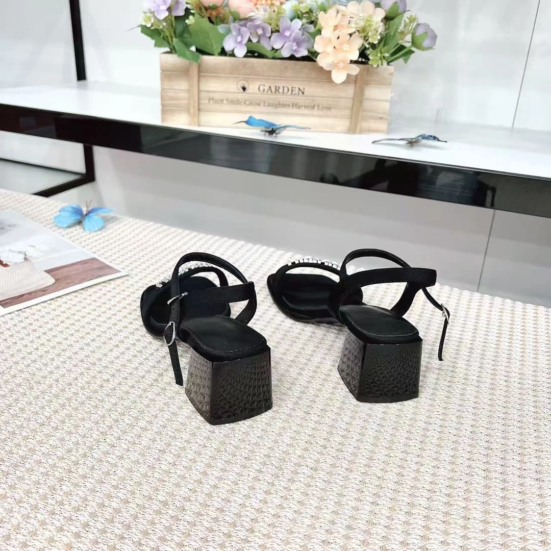 301-08 新款法式时尚气质粗跟凉鞋