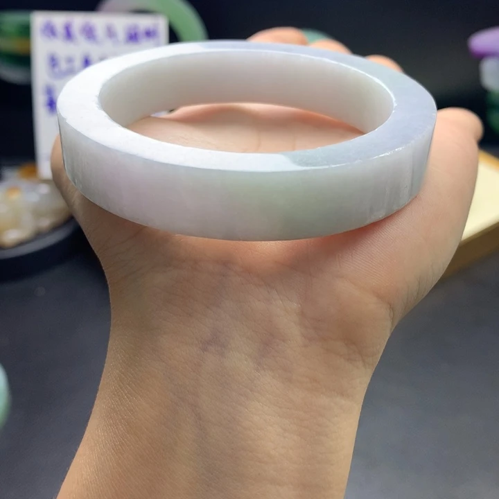 未镶嵌翡翠手镯定制翡翠