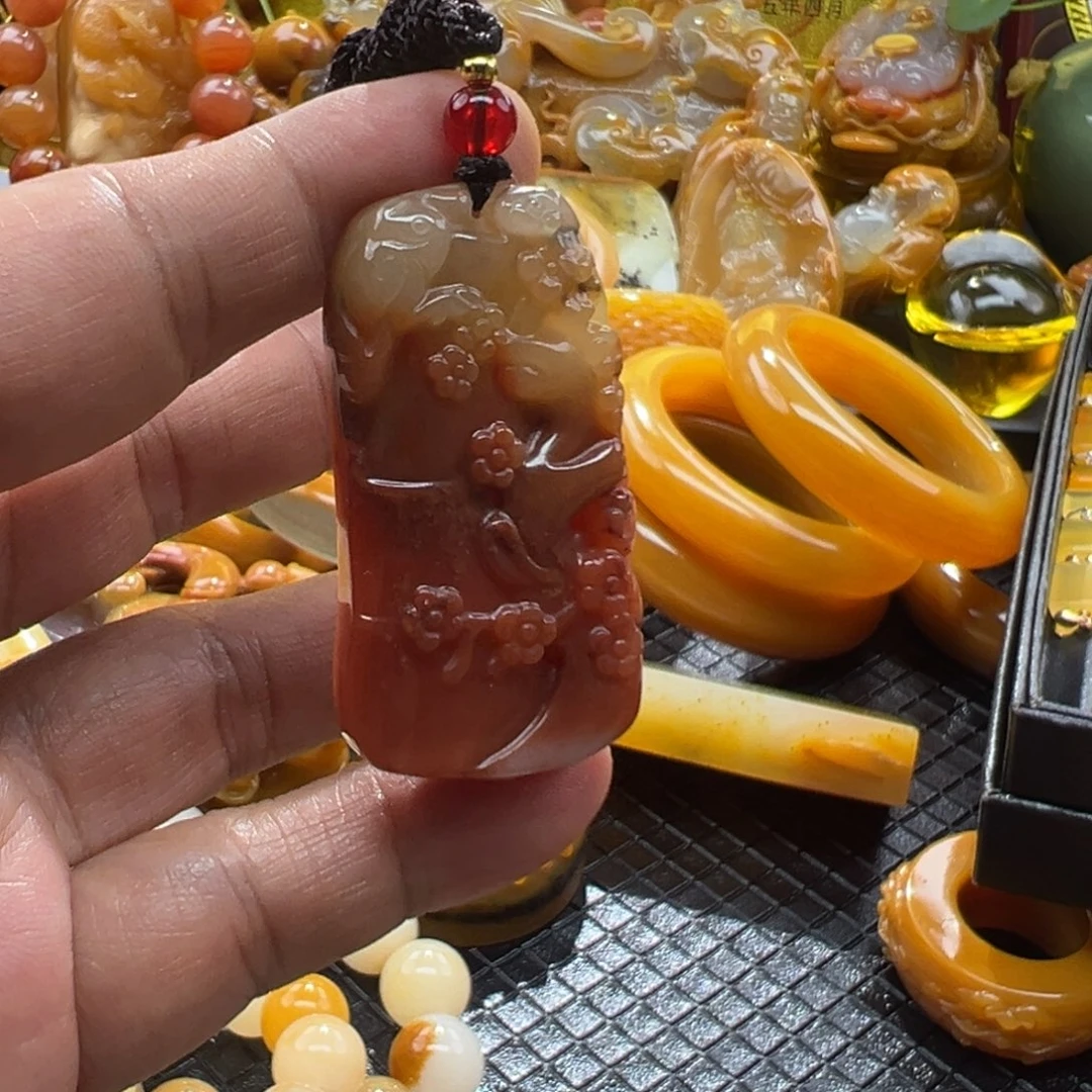 石英质玉未镶嵌颈饰