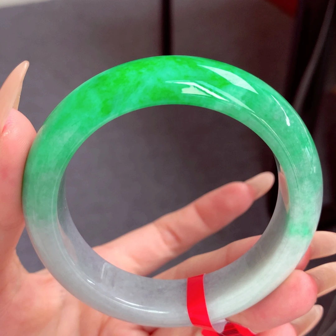 翡翠未镶嵌手镯翡翠