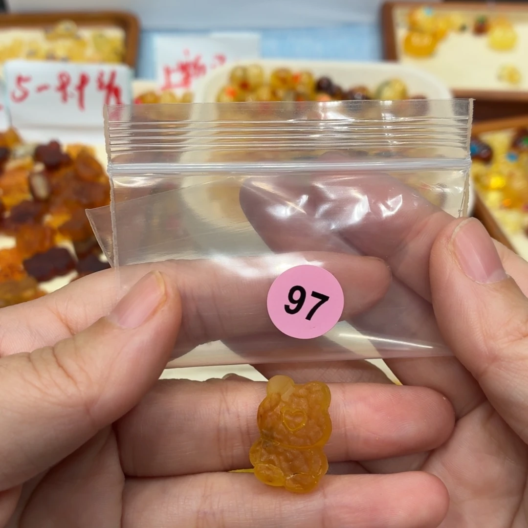 琥珀未镶嵌珠宝奇石