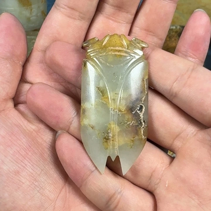 白***昼和田玉未镶嵌挂件