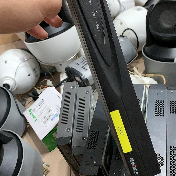 99新海康威视4路硬盘录像机无电源裸机