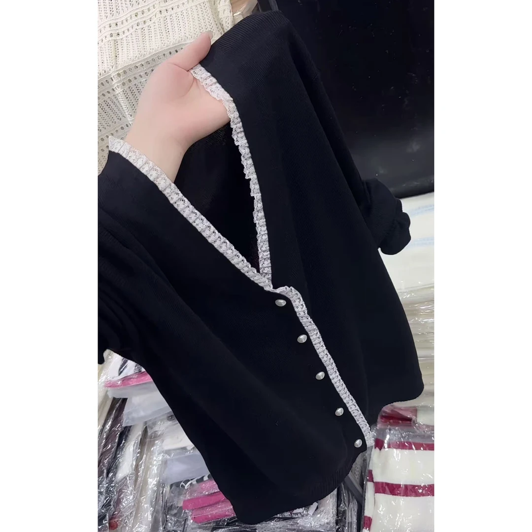 今年流行穿搭2025早秋新款温柔风薄款不褪色毛针织衫蕾丝边上衣