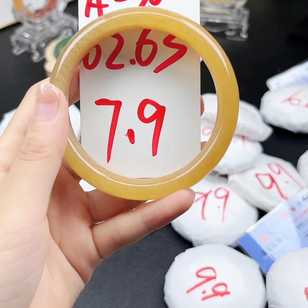 未镶嵌手镯石英质玉A-20