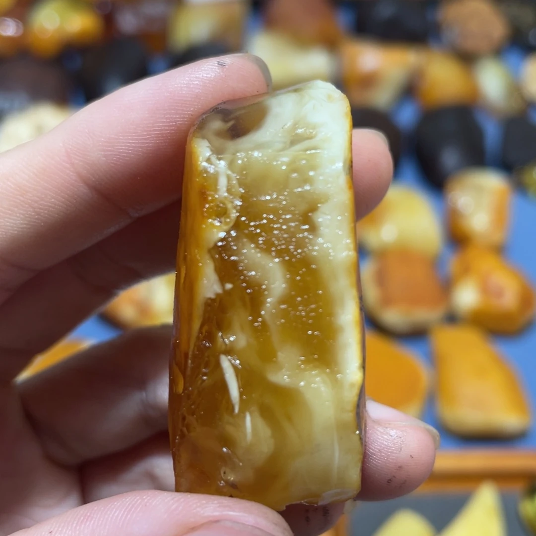 定制蜜蜡未镶嵌波罗的海原石