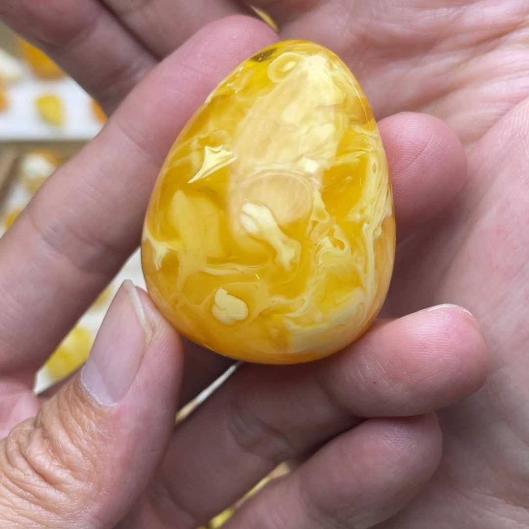 琥珀未镶嵌裸石焦皮料拉丝纹蜜蜡吊坠