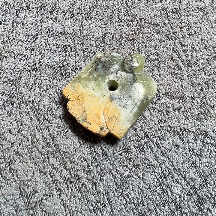 岫岩河磨玉（透闪石质玉）未镶嵌颈饰