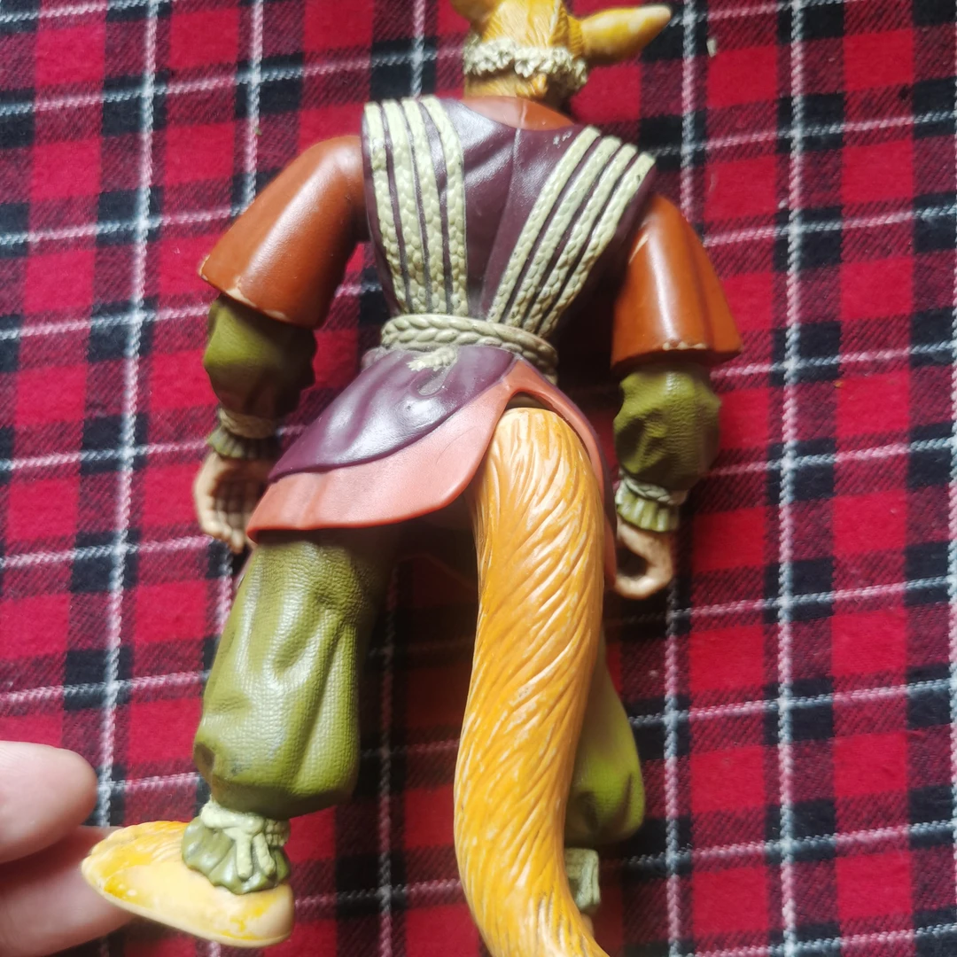 96年的的老玩具,毕竟年龄大了,有轻微掉漆