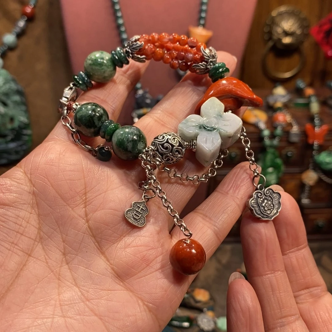 翡翠吊坠(赠链)未镶嵌