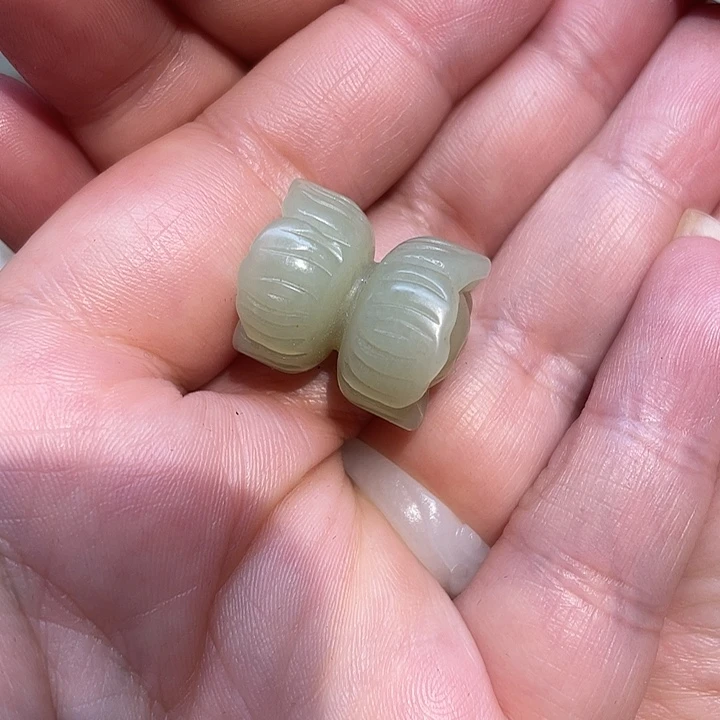 未镶嵌和田玉车挂