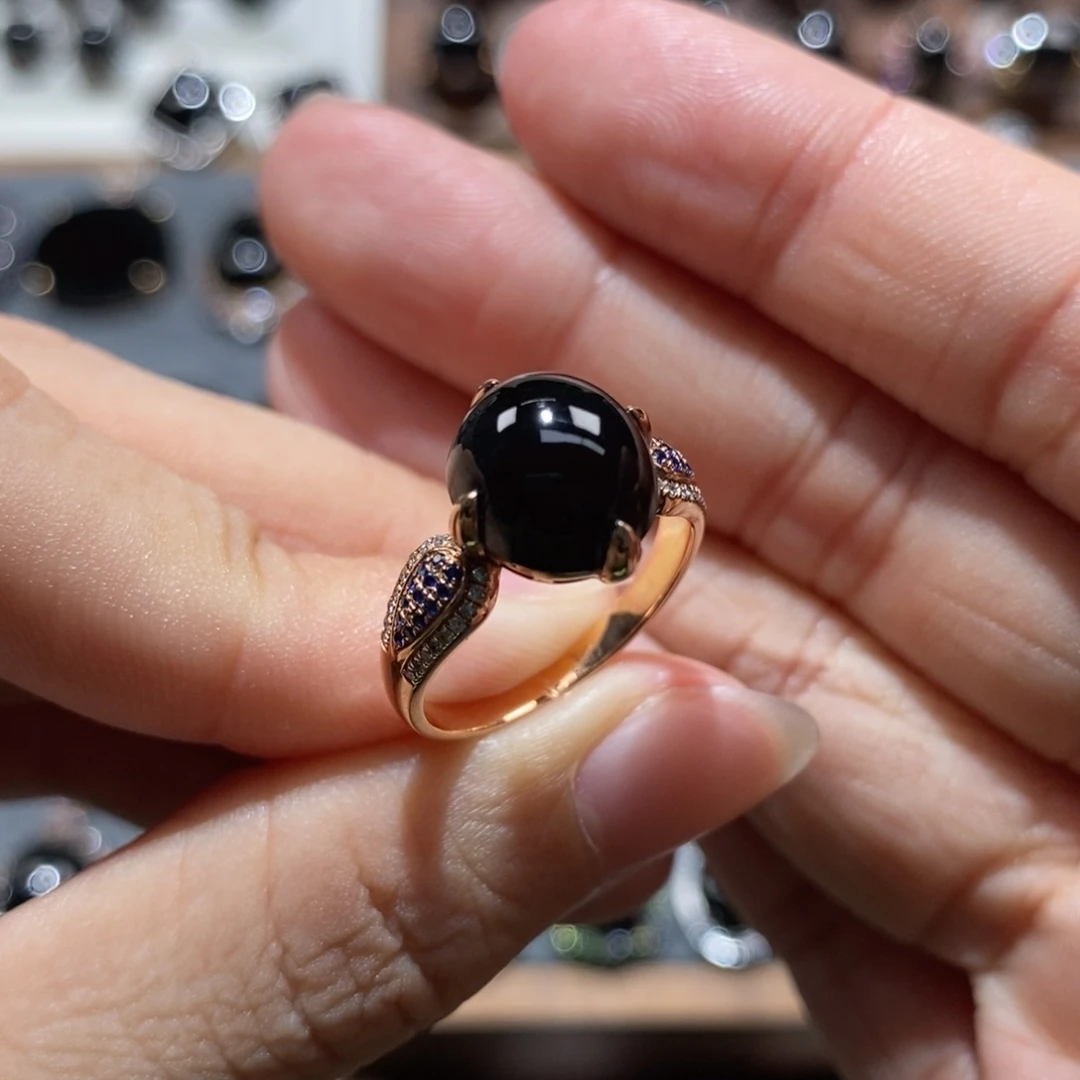 翡翠18K金镶嵌戒指