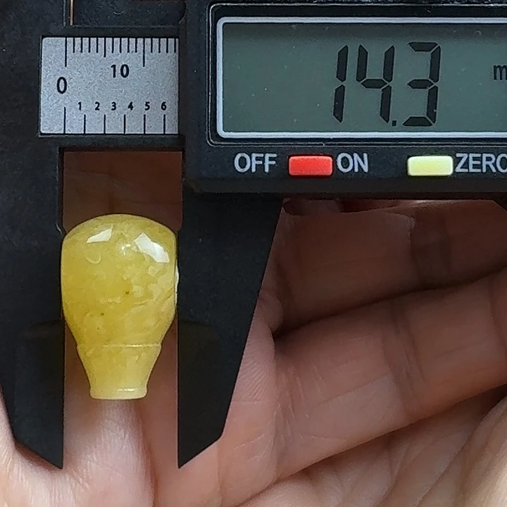 蜜蜡未镶嵌裸石36杂