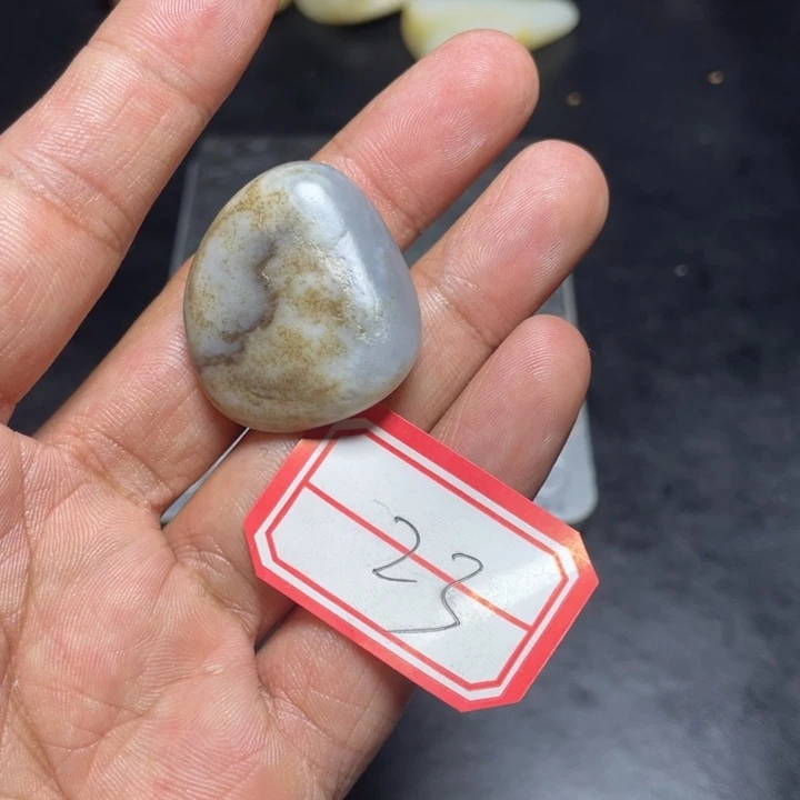 和田玉未镶嵌颈饰23