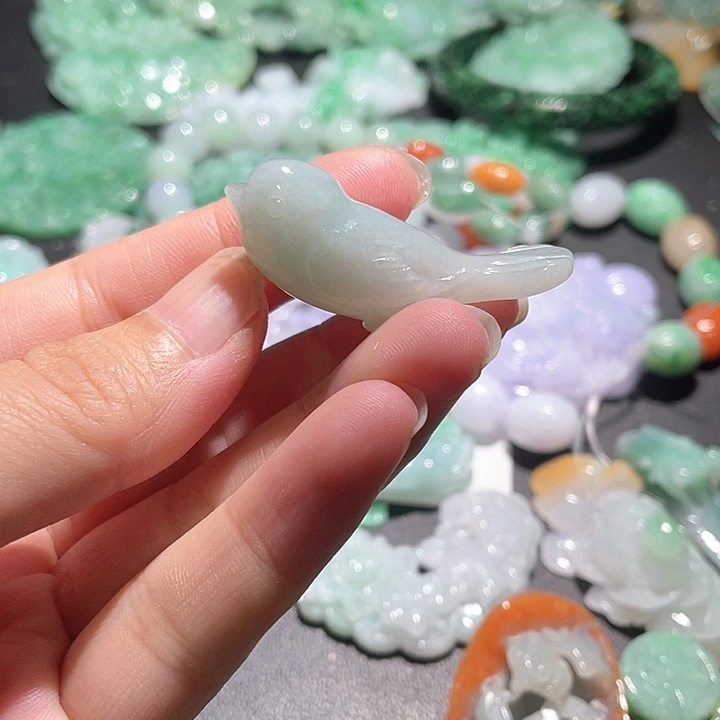 颈饰未镶嵌翡翠天