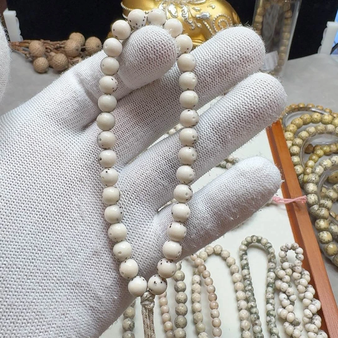 星月菩提手串石玉料7/7圆珠手持瓷白料通体留白小细星