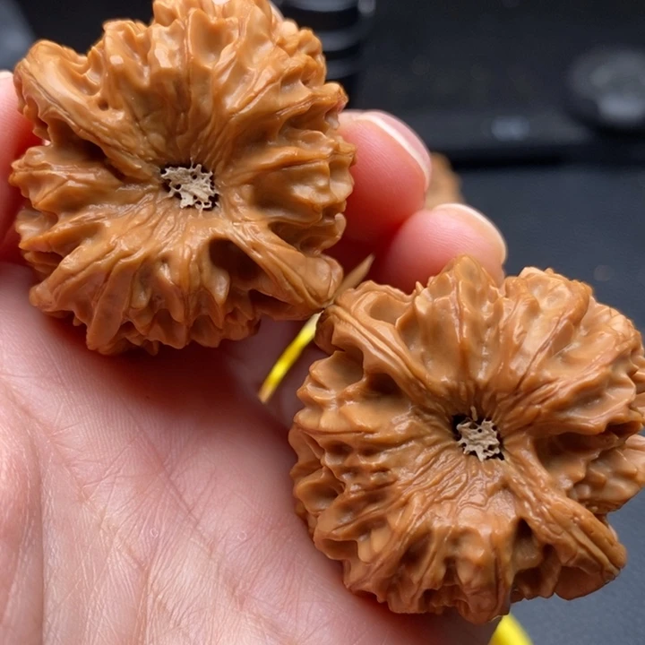 文玩核桃吊坠龙门涧40