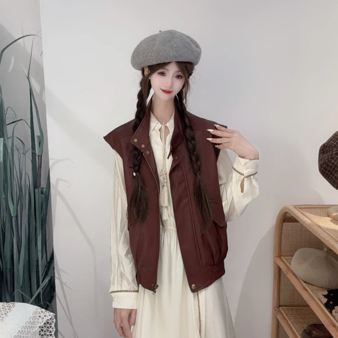 PC40890036港风复古机车风新款设计款感超酷安可拉红单款单色马甲