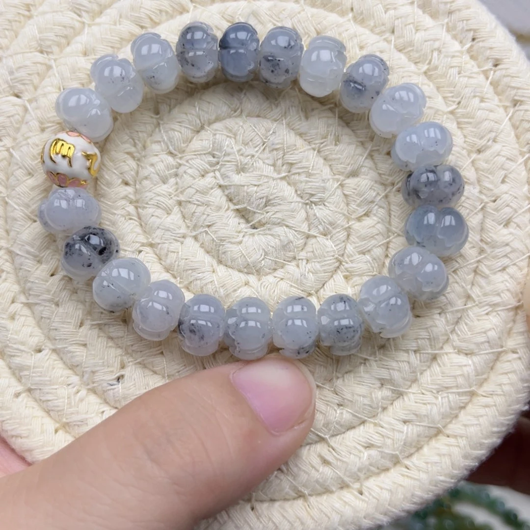 贝***汐未镶嵌手链翡翠翡翠