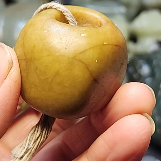 岫岩河磨玉（透闪石质玉）未镶嵌把件