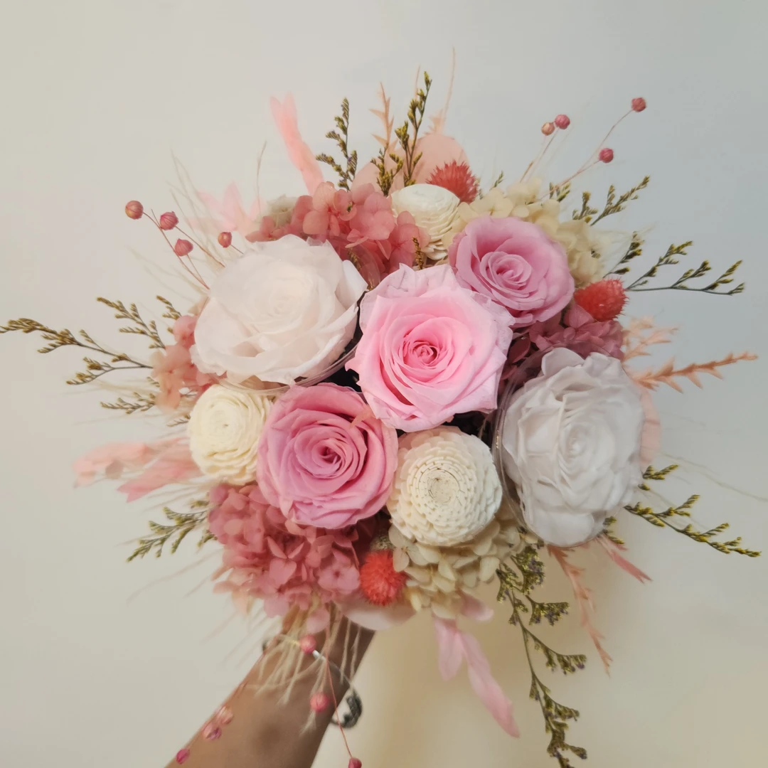 精致花束绣球玫瑰永生花速递同城生日全国配送