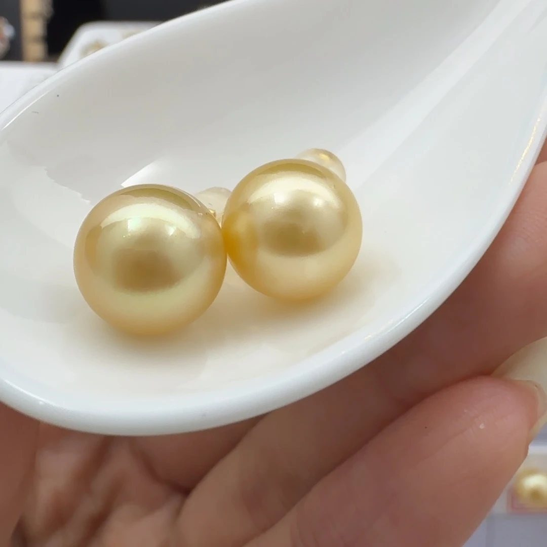 未镶嵌海水珍珠耳饰