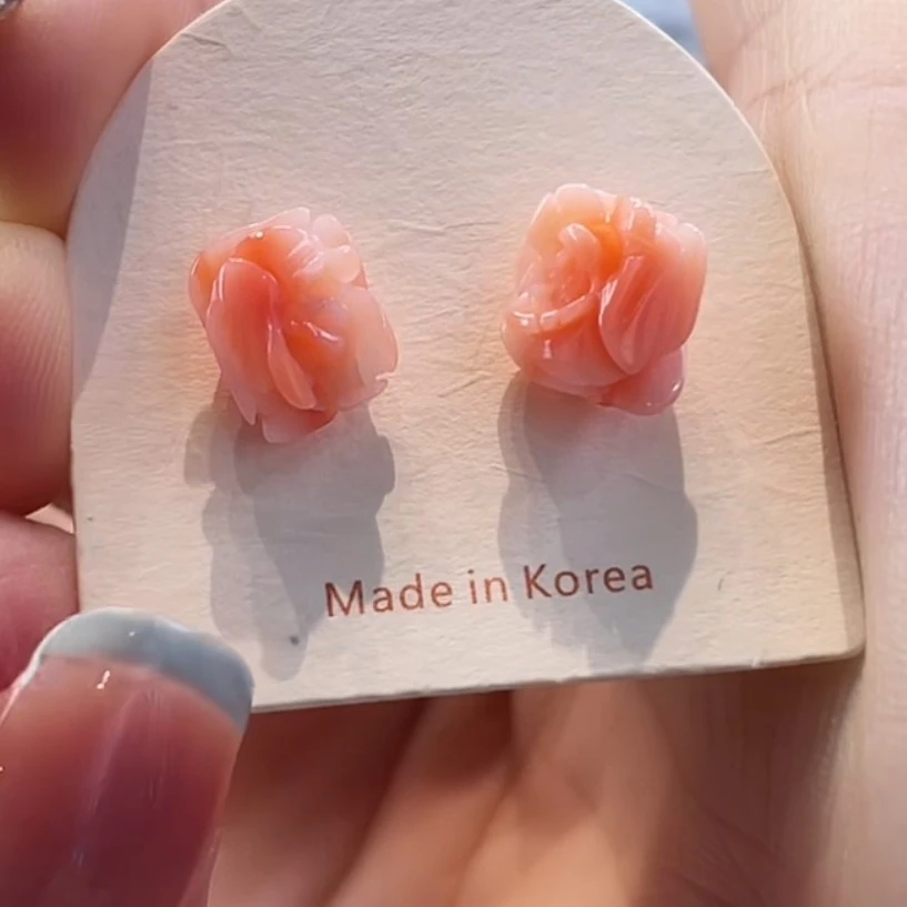 天然宝石红珊瑚耳饰