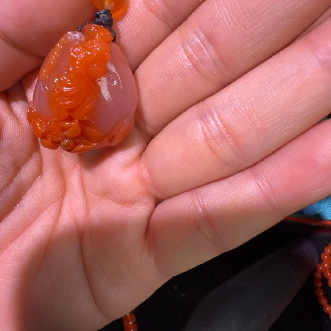 南红玛瑙未镶嵌颈饰