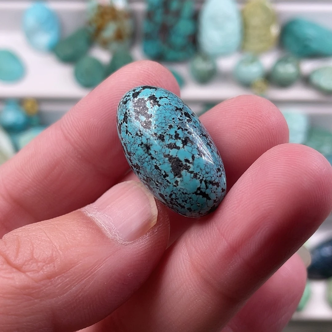 绿松石未镶嵌颈饰