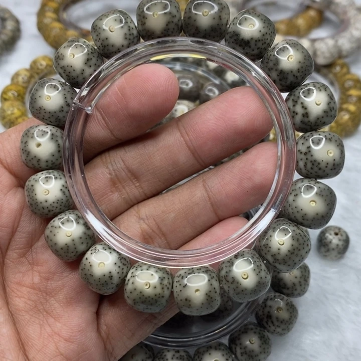 星月菩提手串一**仔13糯冰大眼睛