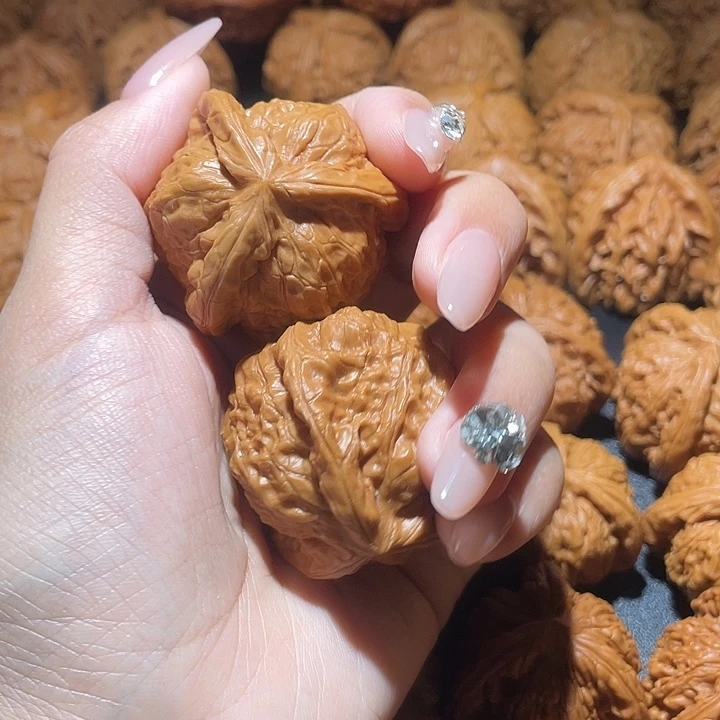 跌***吊坠文玩核桃小妹三棱