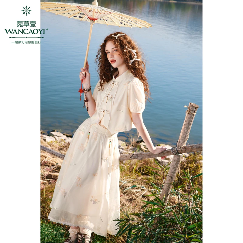 菀壹2025夏季新款气质显瘦小个子时尚小众温柔衬衫X11611429