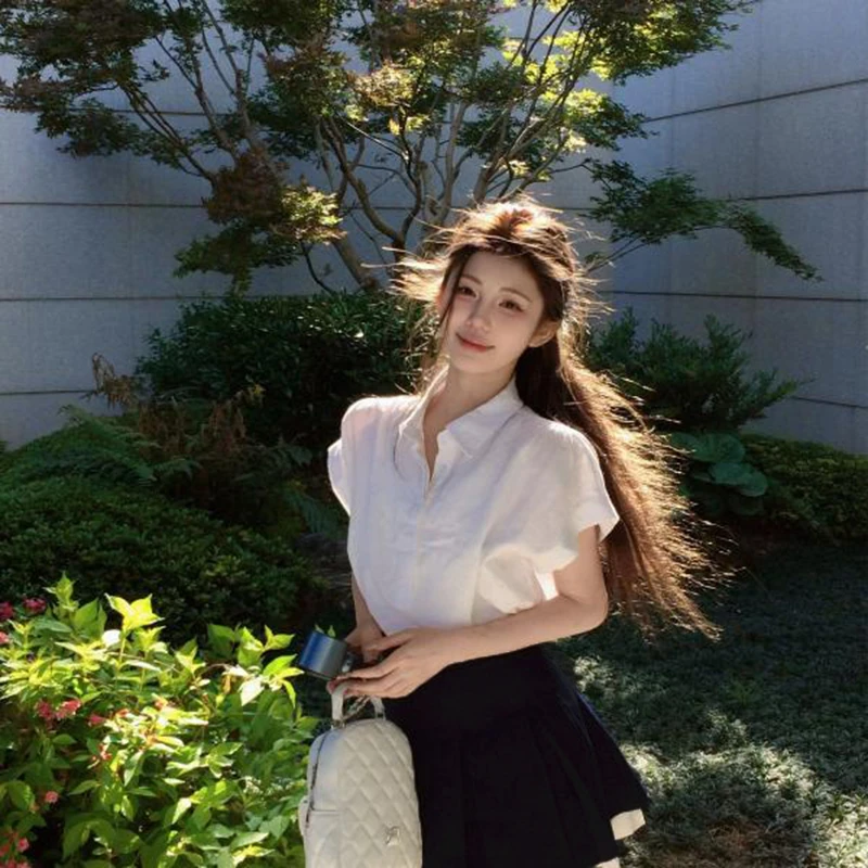 白色衬衫女款外穿夏季宽松设计感百搭上衣学院风甜美减龄短裙套装